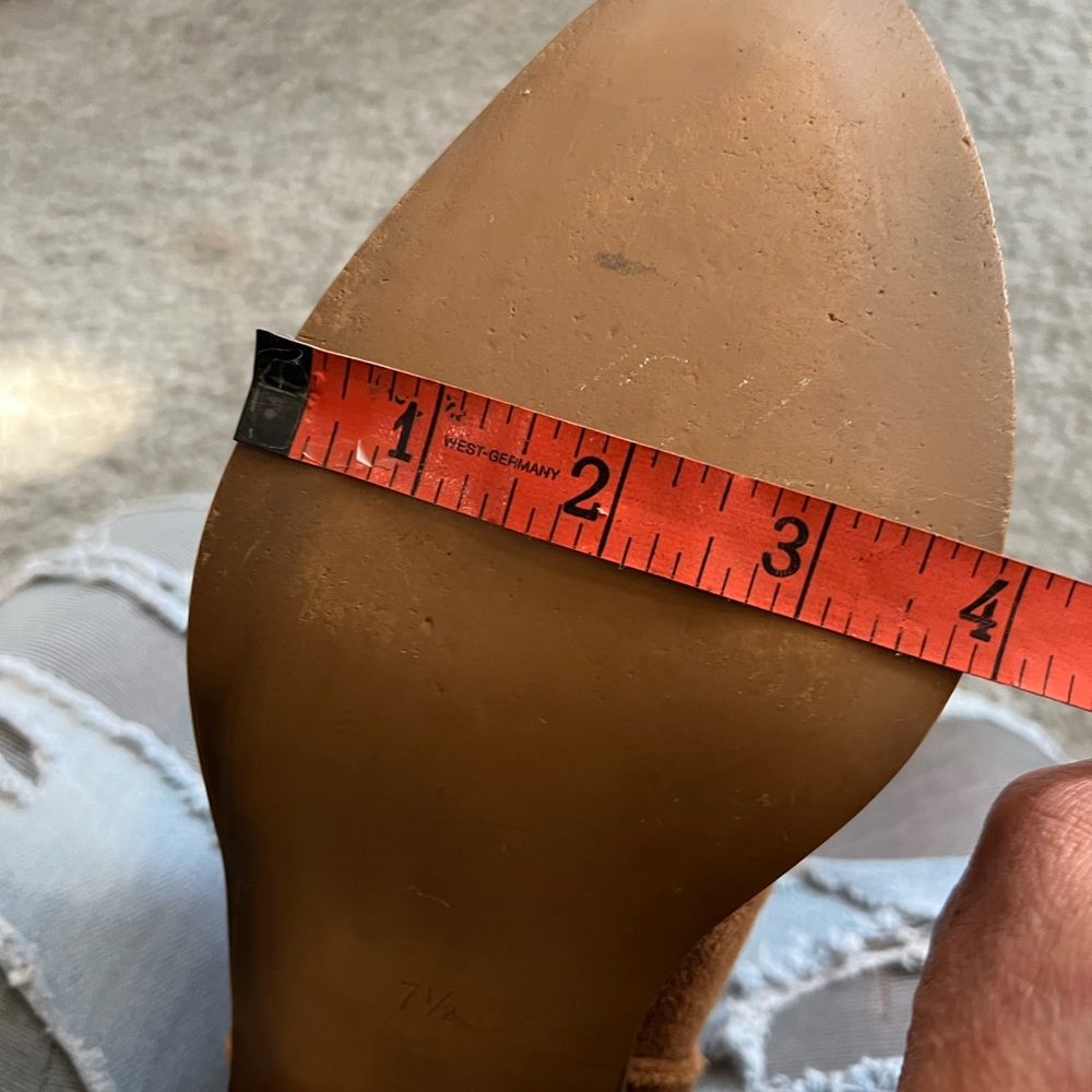 Suede boots - Picture 9 of 9
